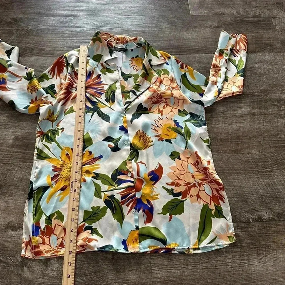 Zara Tropical Floral Multi Color Button Front Blouse NWT size S - Picture 3 of 7